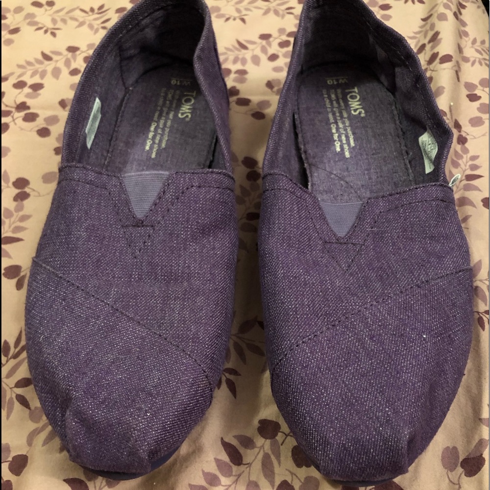 Purple toms